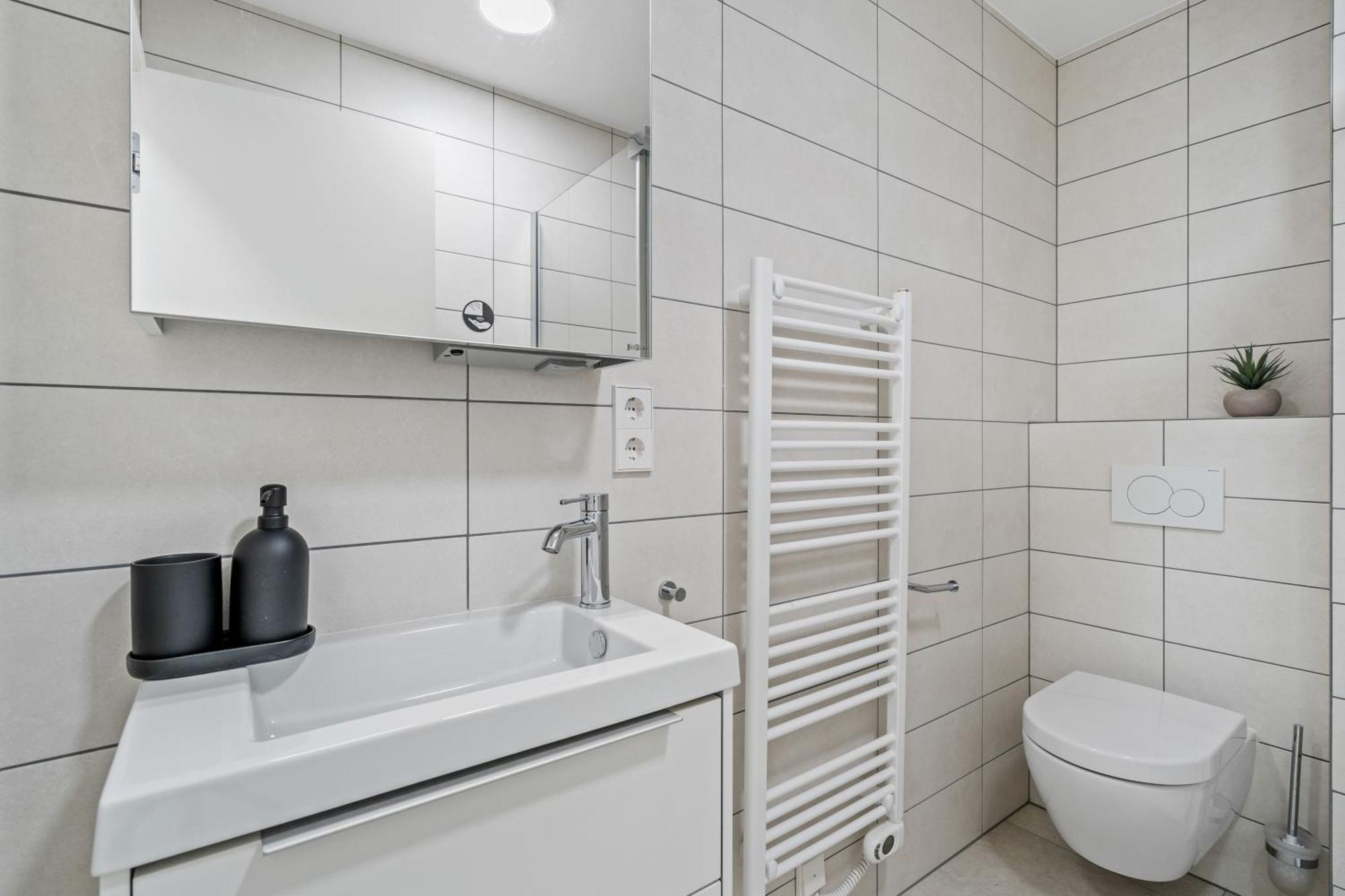 Classy Studio Next To Belval Shopping Plaza 阿尔泽特河畔埃施 外观 照片